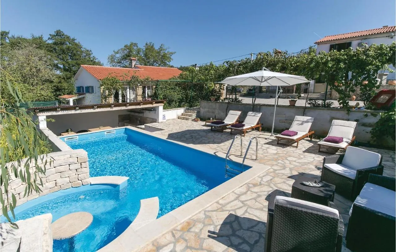 3 Bedroom Stunning Home In Snasici Mali Turini Croatia