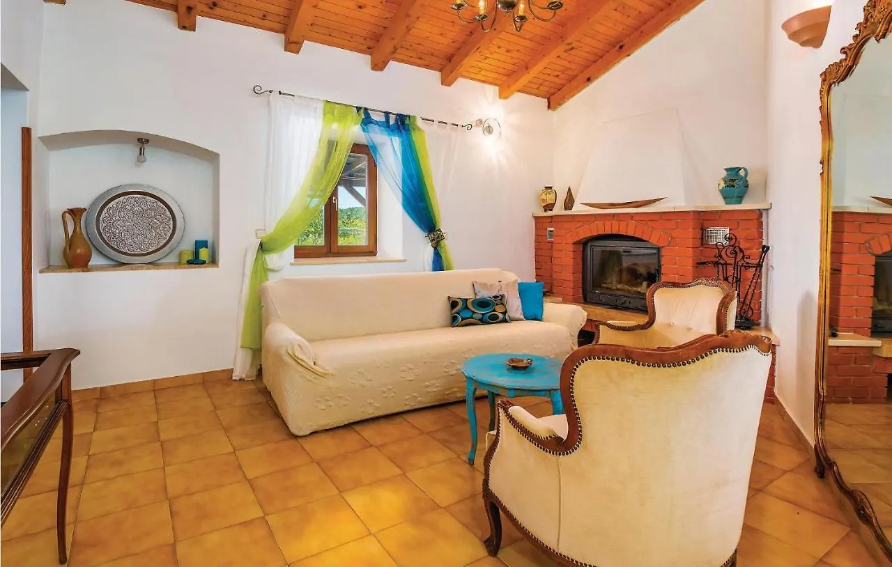 3 Bedroom Stunning Home In Snasici Mali Turini Croatia