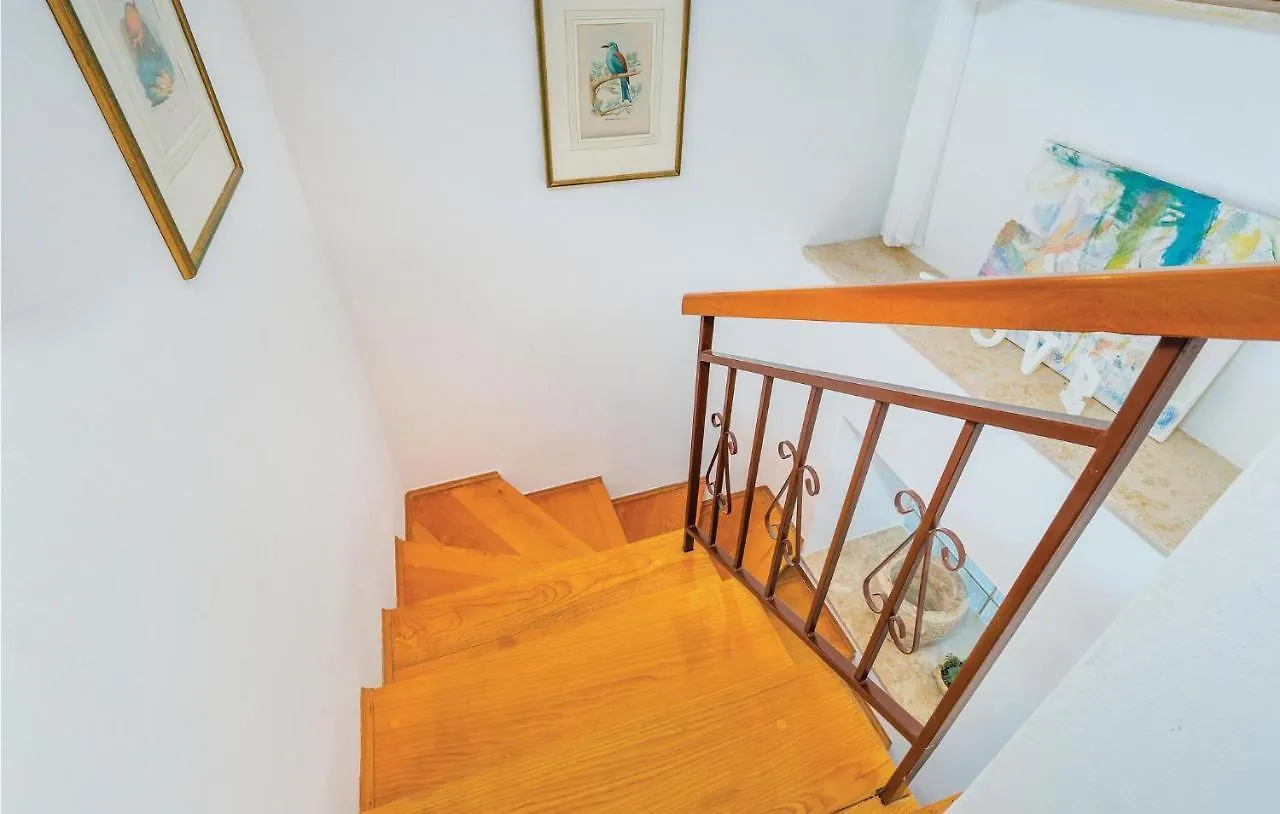 3 Bedroom Stunning Home In Snasici Mali Turini 0*,
